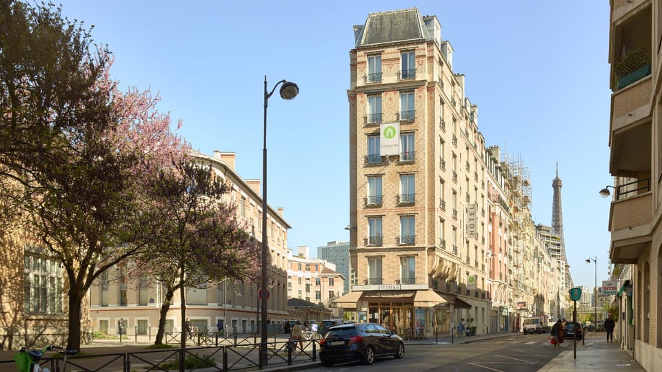 Campanile PRIME - Paris 15 Tour Eiffel Hotel in Paris