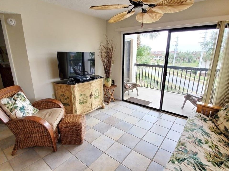 Ocean Ge Club C36 1 Bedroom Condo by RedAwning Hotel in Butler Beach