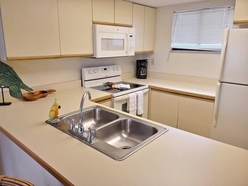 Ocean Ge Club C36 1 Bedroom Condo by RedAwning Hotel in Butler Beach
