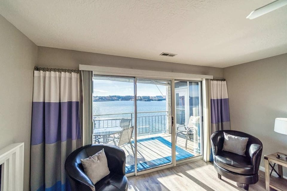 Osage Oasis Unmatched Views, Convenient Location Hotel in Osage Beach
