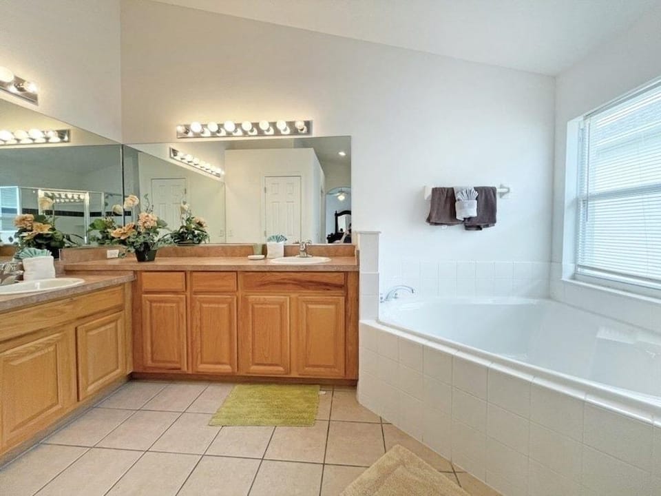 Park Villa 4 Bedroom Villa by RedAwning Hotel in Polk County