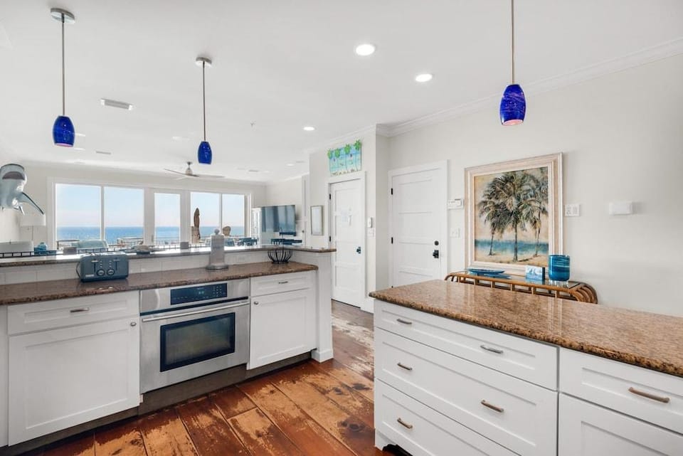 White Sands 451- Beach Dreams Hotel in Pensacola Beach