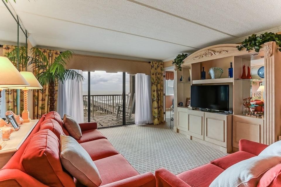 Tastefully Decorated Condo with Scenic Beach Views by RedAwning Hotel in Fernandina Beach