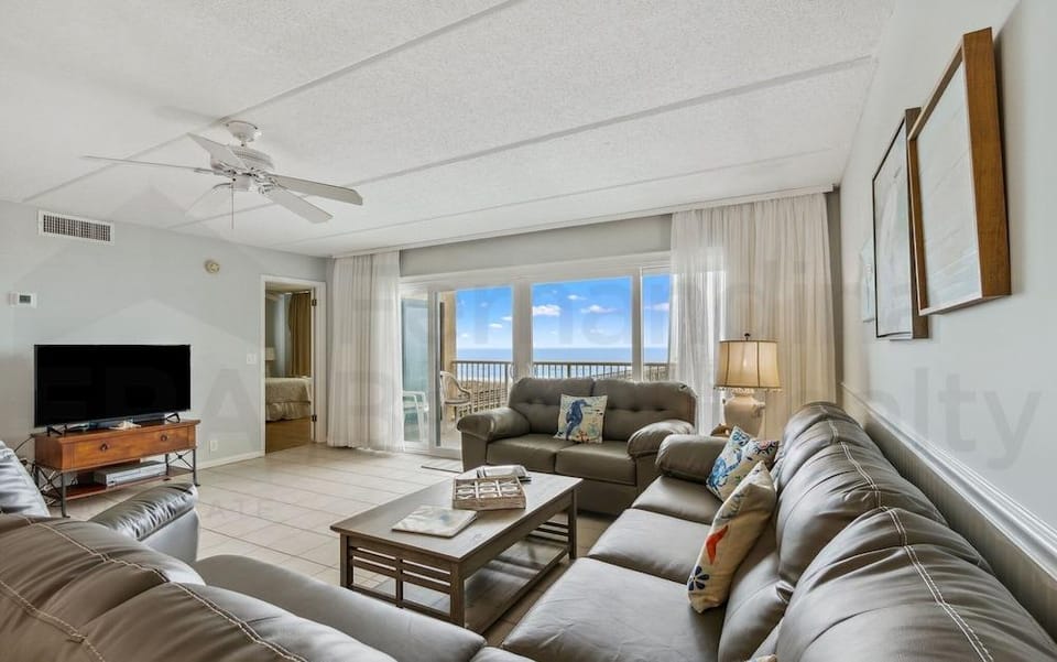 Convenience Direct Oceanfront Condo with Private Balcony by RedAwning Hotel in Fernandina Beach