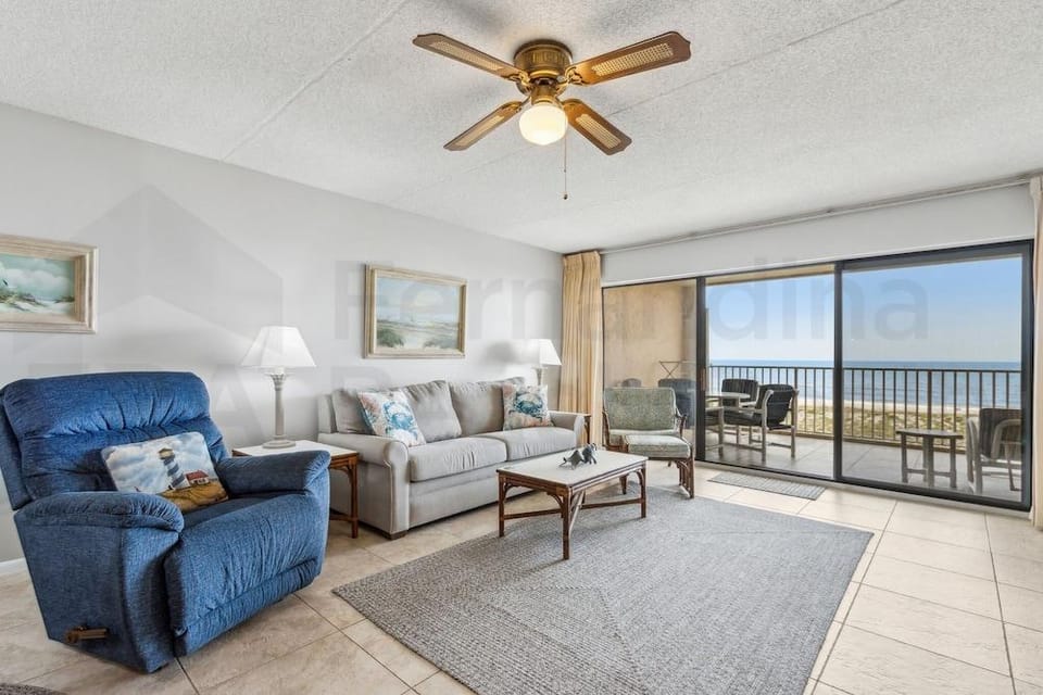 Ocean View Condo, Easy Acces to the Pool and Private Walkway to the Beach by RedAwning Hotel in Fernandina Beach