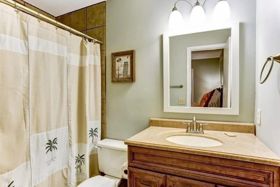 Amelia Landings Condo, Easy Access to the Pool and Short Walk to the Beach by RedAwning Hotel in Fernandina Beach