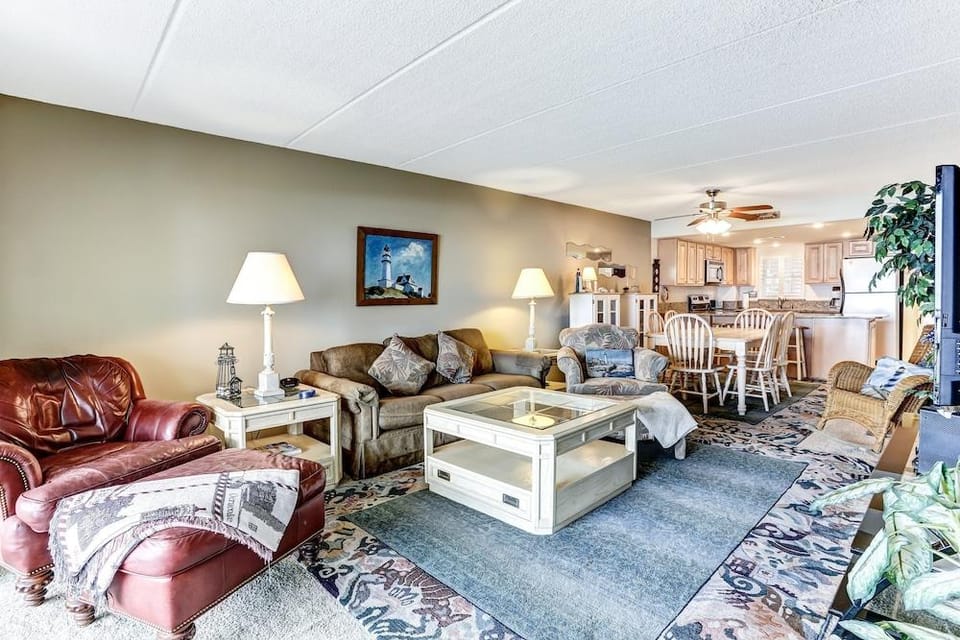 Recently Renovated Ocean Front Condo by RedAwning Hotel in Fernandina Beach