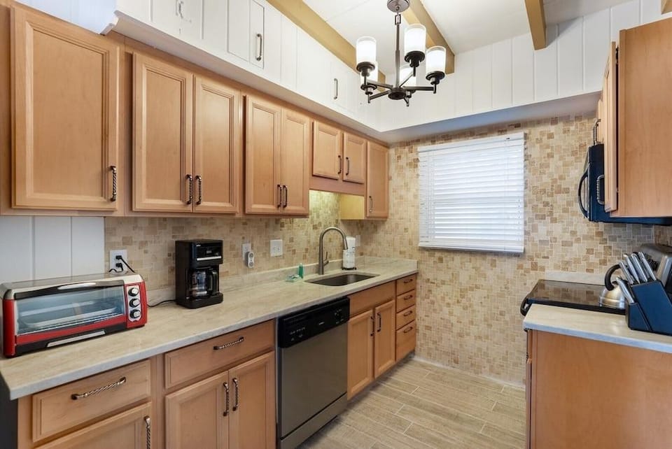 Island Gem A 2 Bedroom Villa by RedAwning Hotel in Anna Maria Island