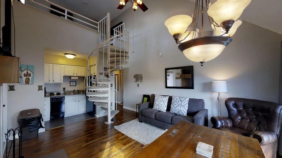 Smoky Top Summit 2 Bedroom Condo by RedAwning Hotel in Gatlinburg