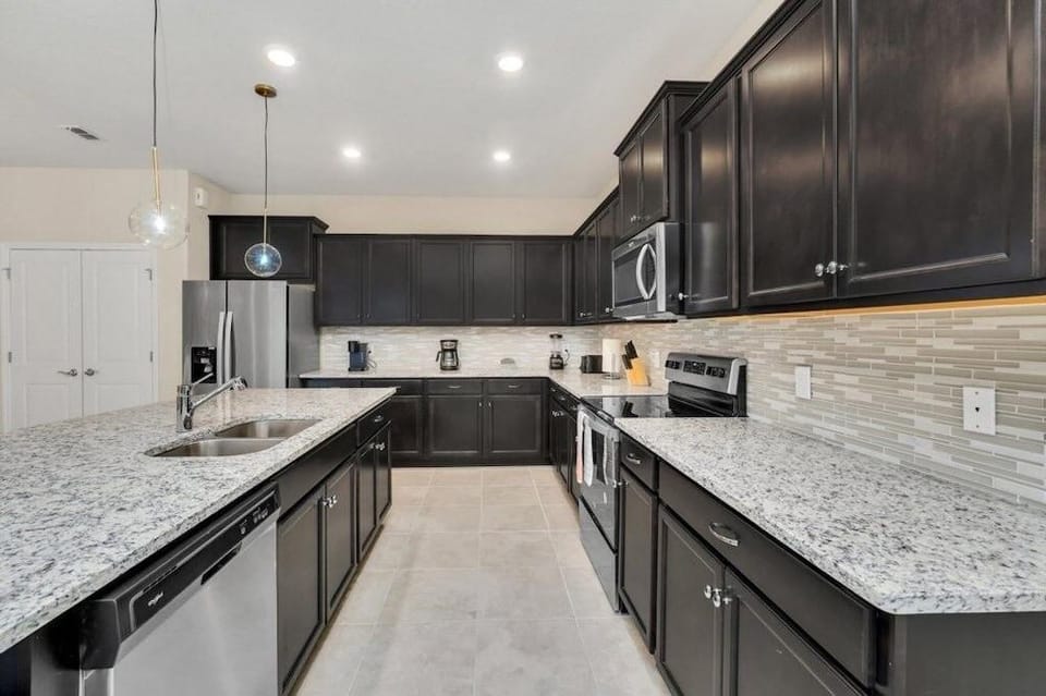 Many Themes For Everyone 10 Huge Bedrooms! 10 Villa by RedAwning Hotel in Kissimmee