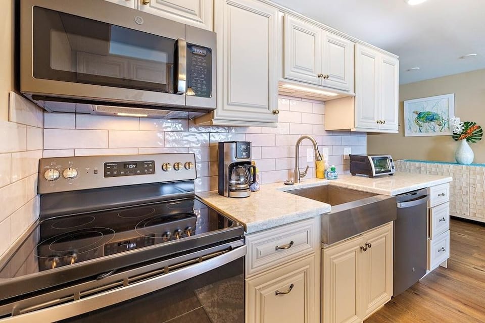 Maui Kai 804 Oceanfront 1 Bd/1ba 1 Bedroom Condo by RedAwning Hotel in Kaanapali