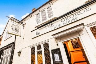 The George Inn Hotel Rooms - Room 4 Hotel in Wycombe District