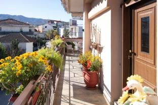 Sunrise Suite Olympiada - Luxury Beachfront Escape Hotel in Halkidiki