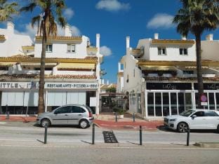 Buenavista Duplex Hotel in Sitio de Calahonda
