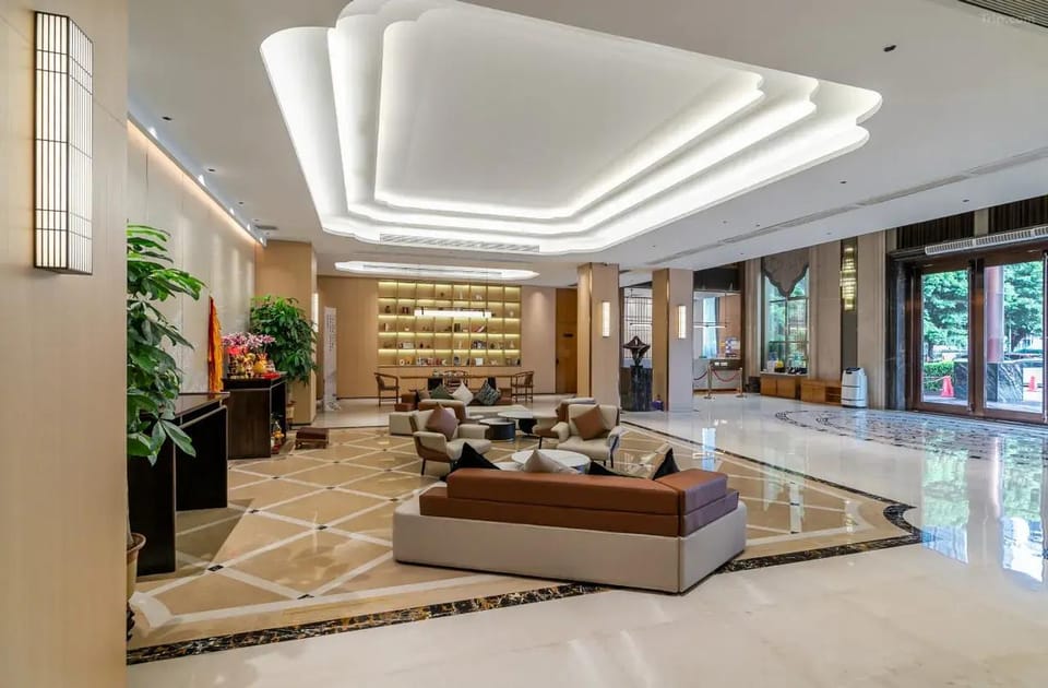Manguo International Hotel (Panyu Chimelong South Village Wanbo Metro Station Branch) Hotel in Guangzhou