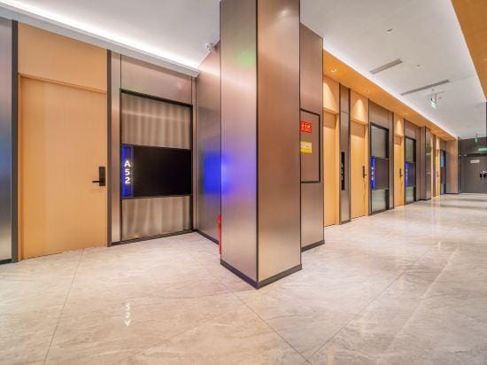 Dolphin E-Sports Hotel Hotel in China