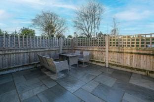 The Isleworth Garden Retreat | 3BR 2BA with Gated  Hotel in Isleworth