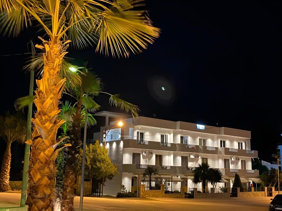 Resol Hotel Hotel in Ksamil