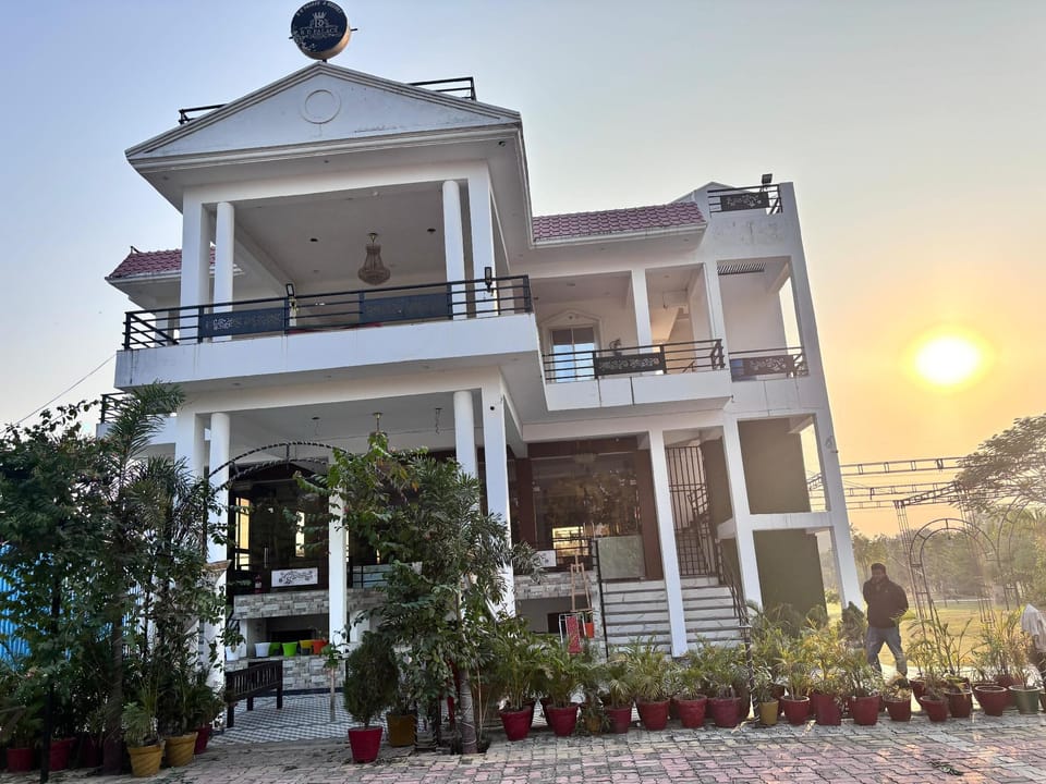 R D Palace and Resort Hotel in Lucknow