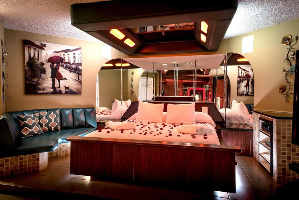 Essence Suites Hotel in Orland Park