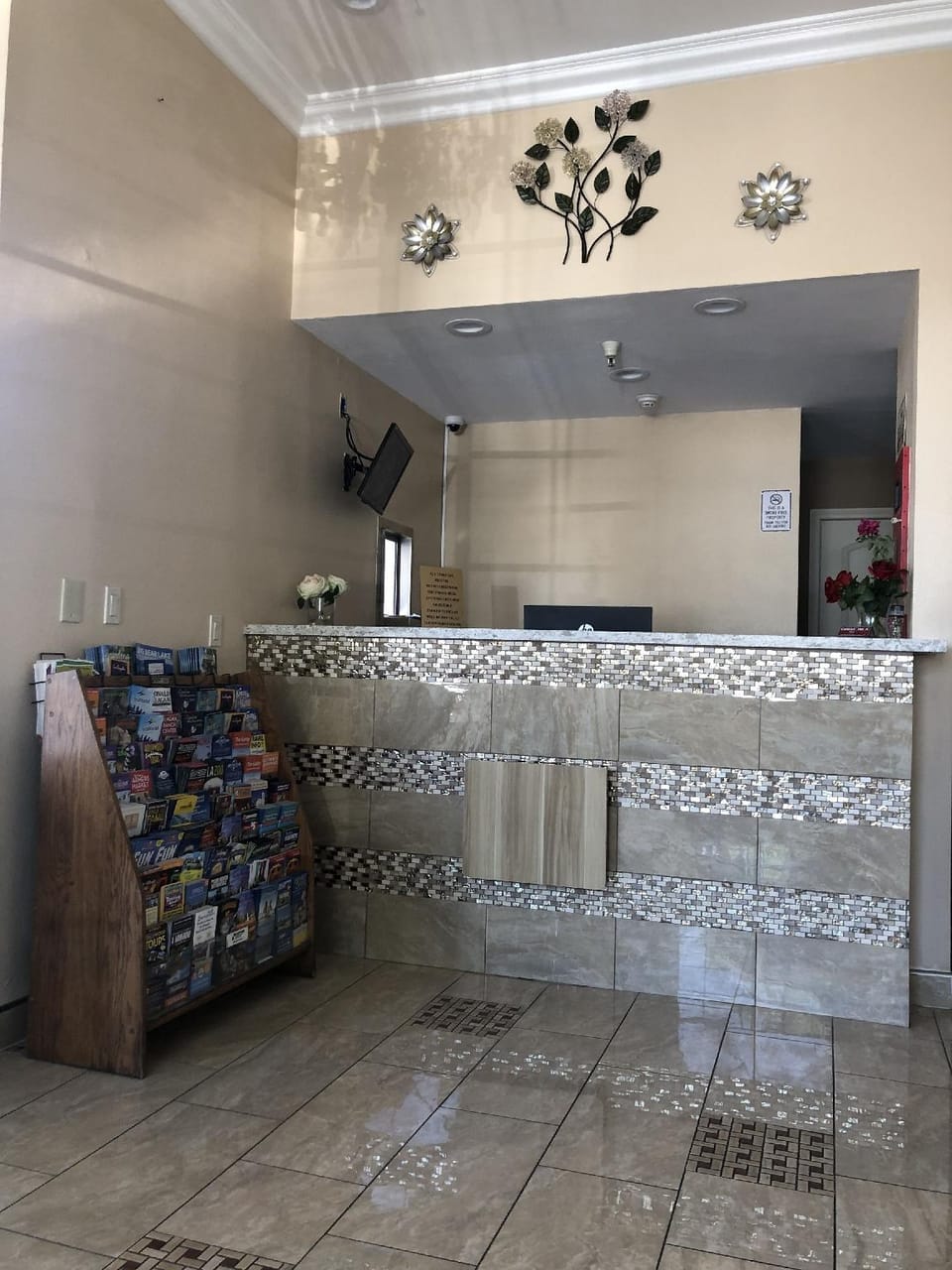 Castaic Inn Near Six Flags Magic Mountain Hotel in Southern California