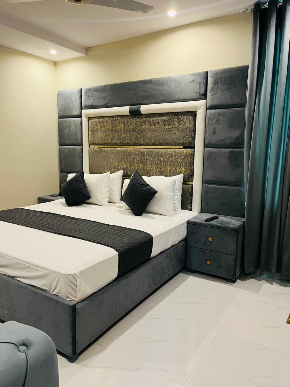 The Inns Hotel Hotel in Lahore