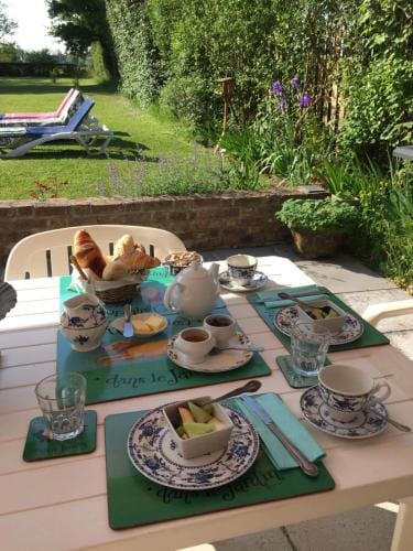 LE CLOS DU GOLF Hotel in Centre-Val de Loire