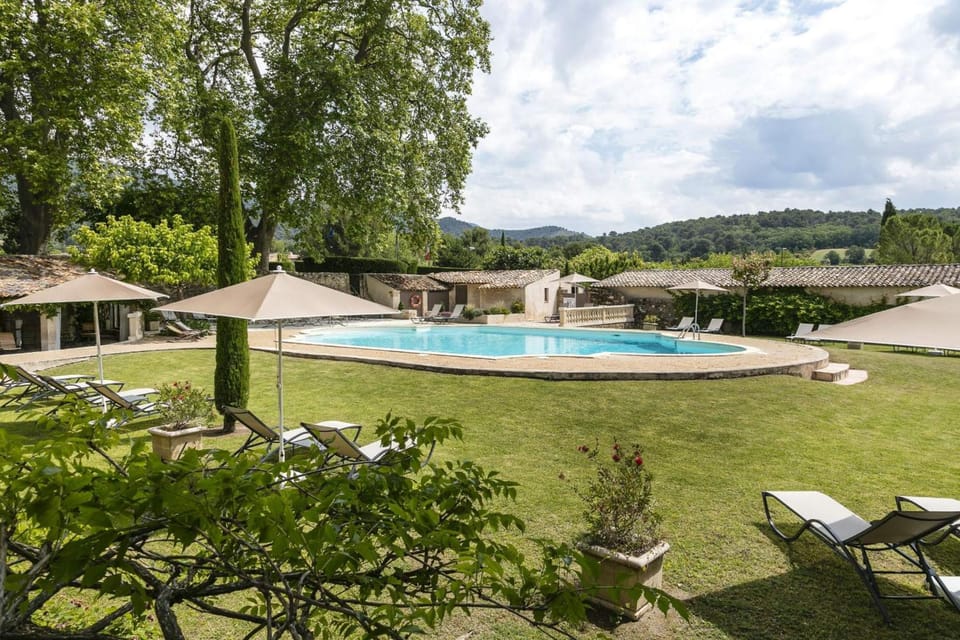 Le Mas de Guilles Hotel in Lourmarin