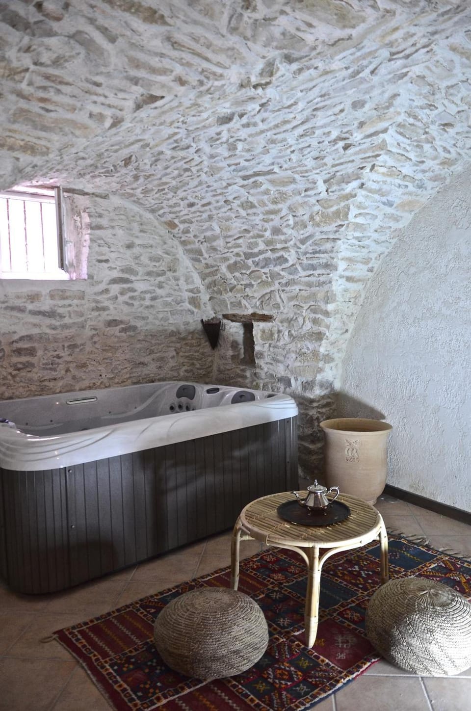 LOCUS AMOENUS Hotel in Provence-Alpes-Côte d'Azur