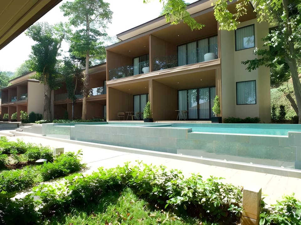 Samed  Amoris  Resort &  Pool  Villas Resort in Phe