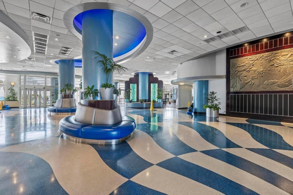 Ocean Walk Resort Apartment hotel in Florida