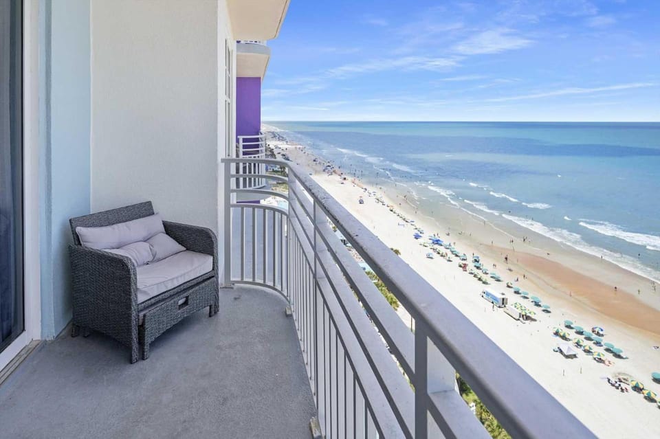 Ocean Walk Resort Apartment hotel in Florida