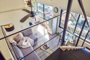 Elegant Sea Point Retreat | Splendid Views | Wifi Hotel in Sea Point