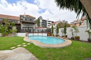 Sunny Sea Point Apartment with Private Balcony Hotel in Sea Point