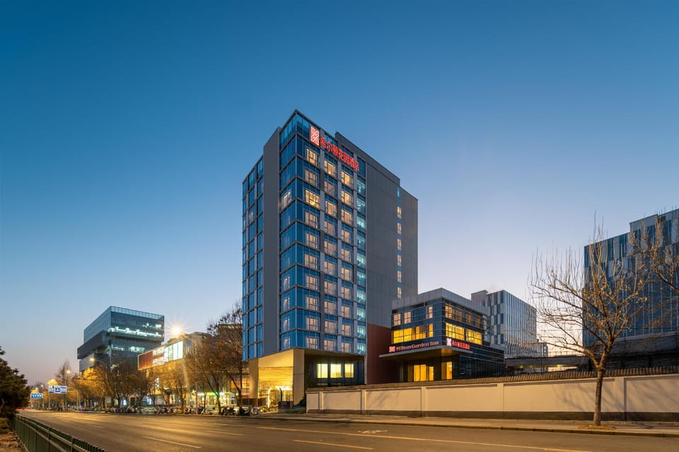 Hilton Garden Inn Beijing Fengtai Xinxiang Building Hotel in Beijing