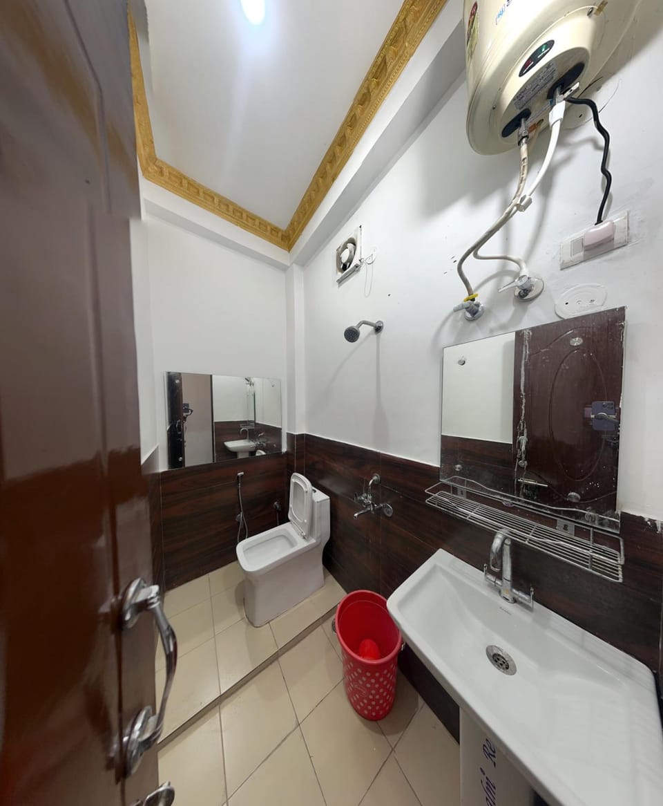 Whispering Woods Bed and Breakfast in Uttarakhand
