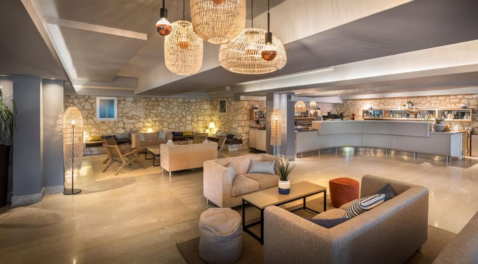 Bar/lounge