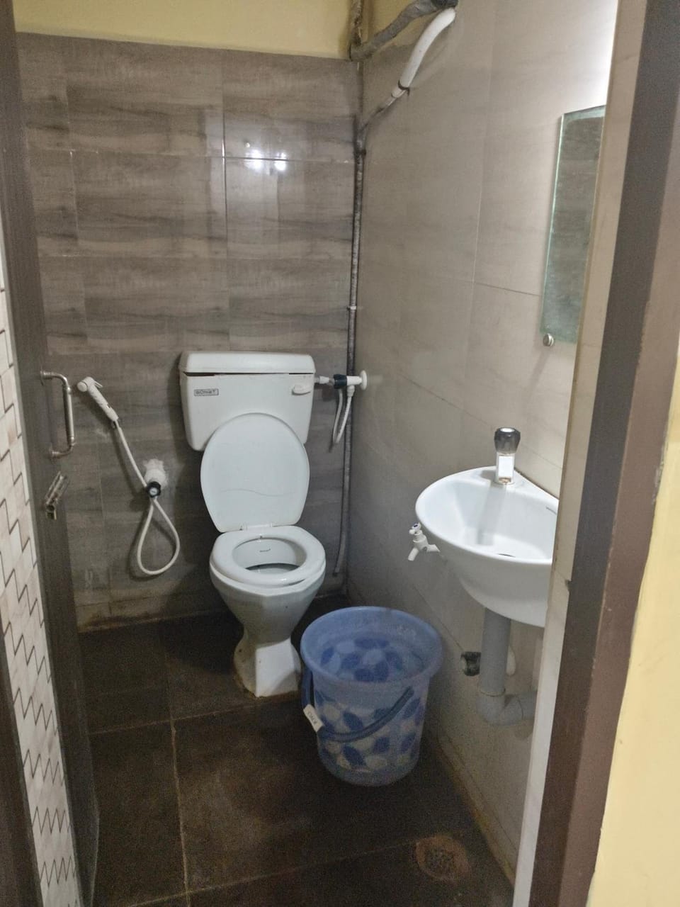 Akshaya Grand Hotel in Vijayawada