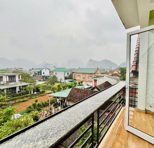 Bamboo Riverside Home Hostel in Laos