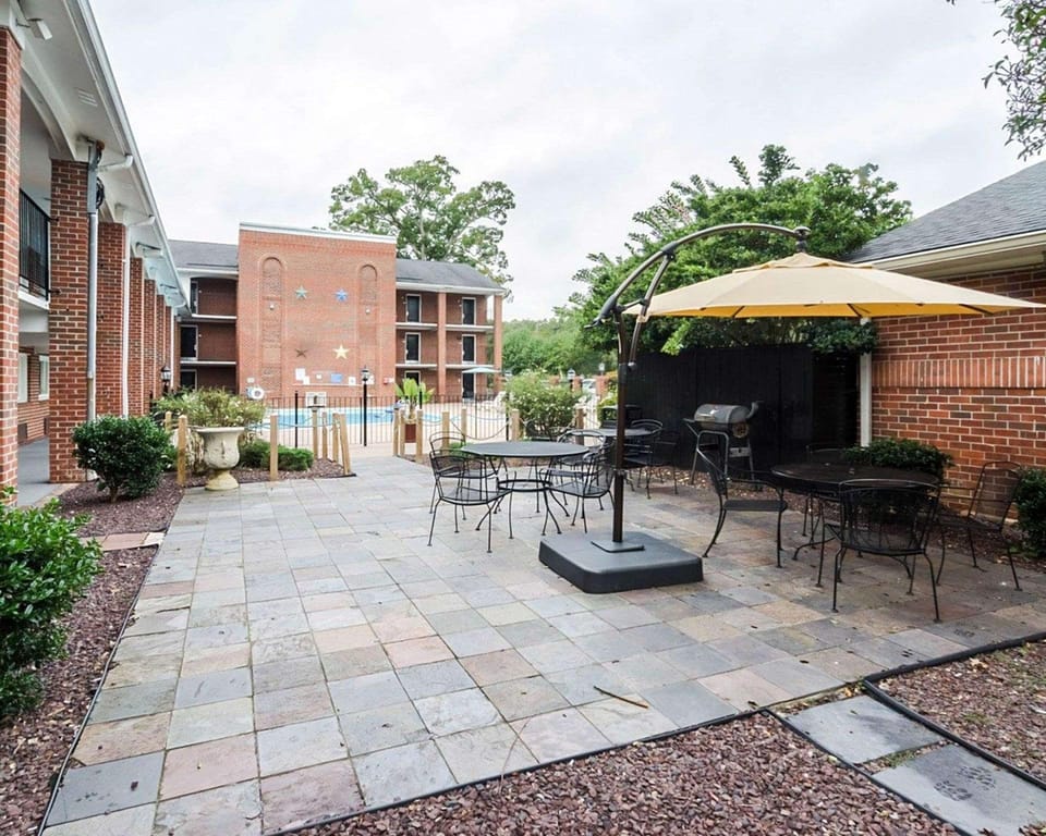 Rodeway Inn & Suites Williamsburg Central Hotel in Virginia