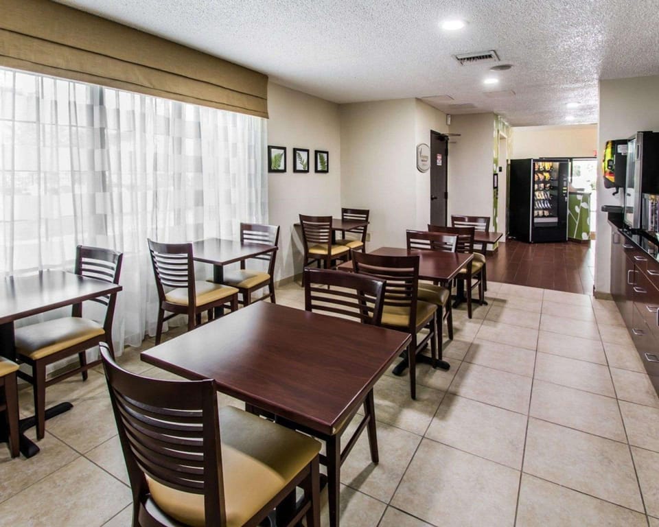 Coffee shop
