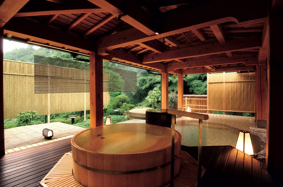 Open air bath