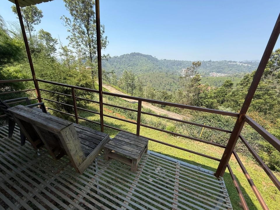 Mad & Nomad Backpackers Hostel Hostel in Kerala