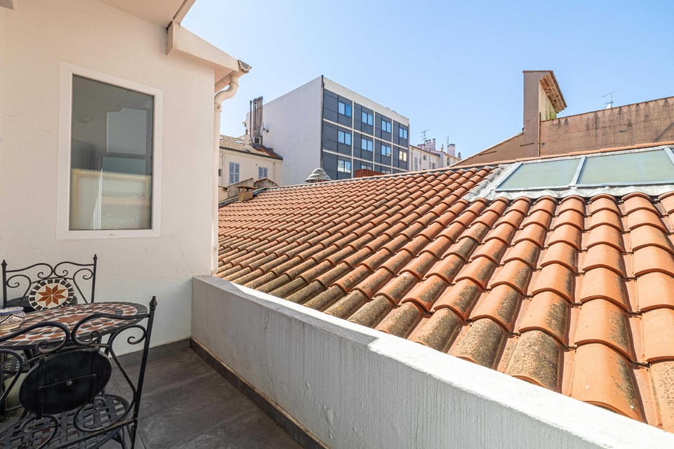 Charming flat - AC - 2BR - 6P - Cannes Hotel in Cannes