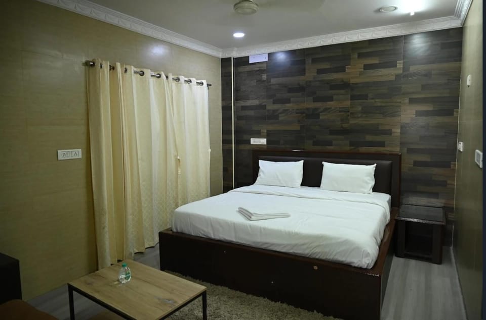 Coromandel Suites Arumbakkam Hotel in Chennai