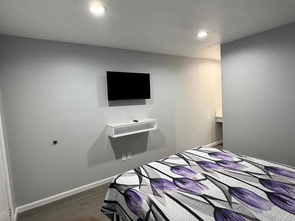 Amenity (Guest room)