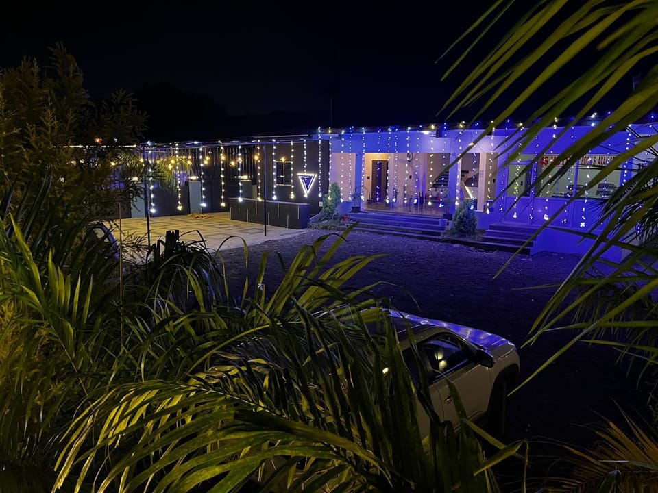 4S Hotel Hotel in India