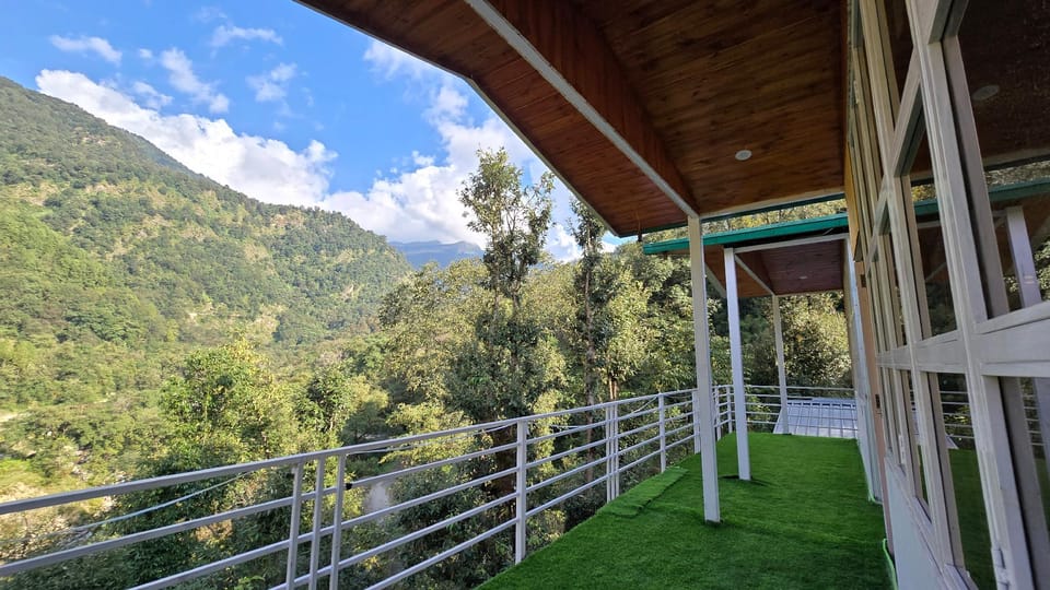 Pahadi Resort Chopta Resort in Uttarakhand