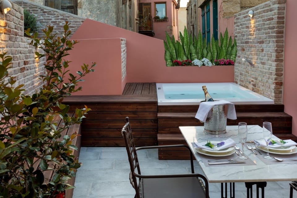 Vener Luxury Suites Hotel in Chania