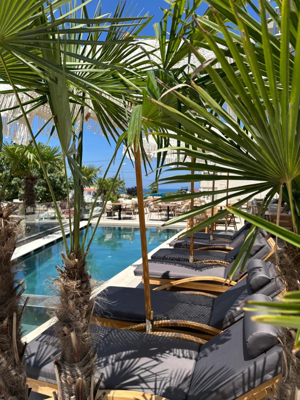 Avenue Hotel  Hotel in Ksamil